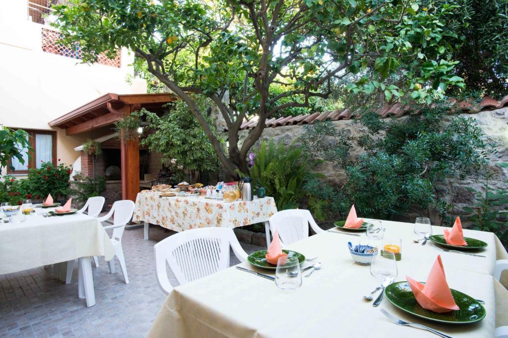 B&B L'Albero Dei Limoni Portoscuso Eksteriør bilde